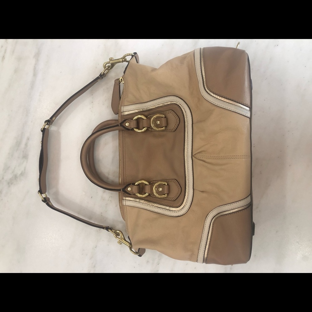 Coach purse - Picture 3 of 4